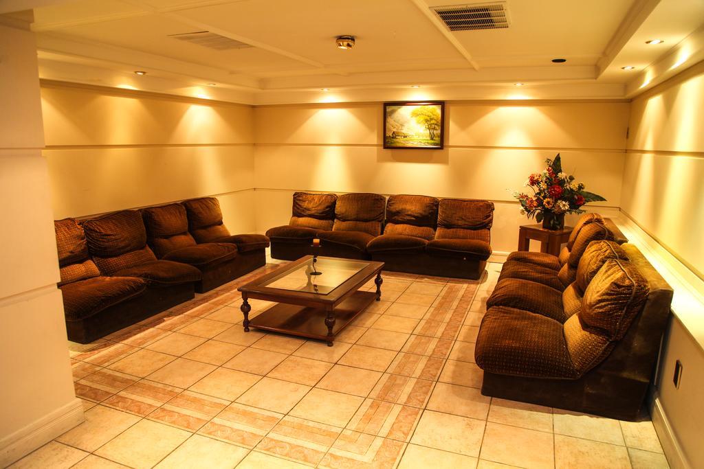 Hotel Los Navegantes ปุนตาอาเรนาส ภายนอก รูปภาพ